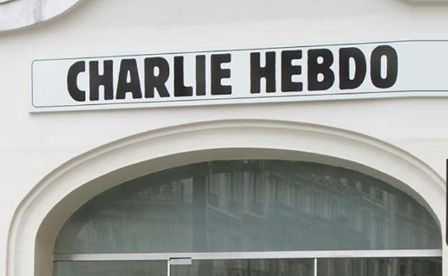 فرانس میں شارلی ایبدو حملے کی پہلی برسی پر خراج تحسین 