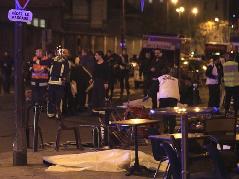 پیرس میں ریسٹورنٹس ، کنسرٹ ہال اور سٹیڈیم پر دہشتگردوں کے حملے ، 178سے زائد افراد جاں بحق ، ملک بھرمیں ایمرجنسی نافذ