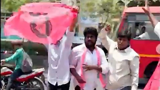 تیجسوی سوریا کے بیان پر نامپلی میں بی آر ایس وی کا شدید احتجاج، بی جے پی دفتر کا گھیراؤ