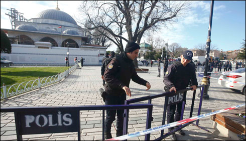 استنبول میں سیاحتی مقام پر دھماکا، 10 افراد ہلاک   
