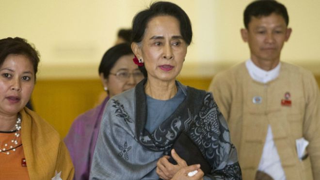 برما میں تاریخی دن، آنگ سان سوچی سبھالےگي اقتدار