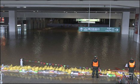 چین :شمالی صوبے میں بارش اور طوفان نے نظام زندگی مفلوج کردیا