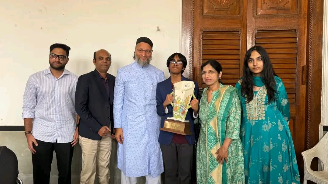 اسکرپس نیشنل اسپیلنگ بی 2025 کے فاتح ماسٹر فیضان ذکی کی صدر مجلس سے ملاقات