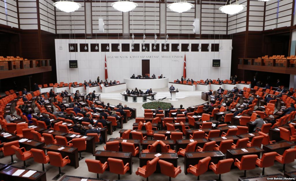 ترکی: حکومت کو شام اور عراق میں حملوں کی اجازت