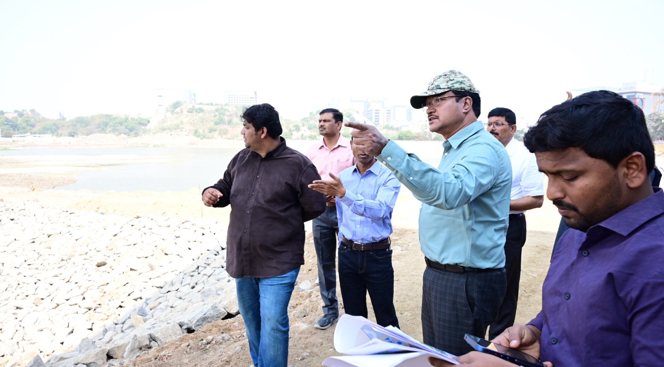 پتنگوں کے تہوار کے لیے تالاب تیار، ہائیڈرا کمشنر کی ہدایت