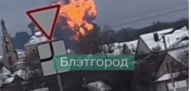 روس کے شہر بیلگوروڈ میں فوجی طیارہ گر کر تباہ، 65 یوکرائنی جنگی قیدیوں سمیت 74 افراد ہلاک