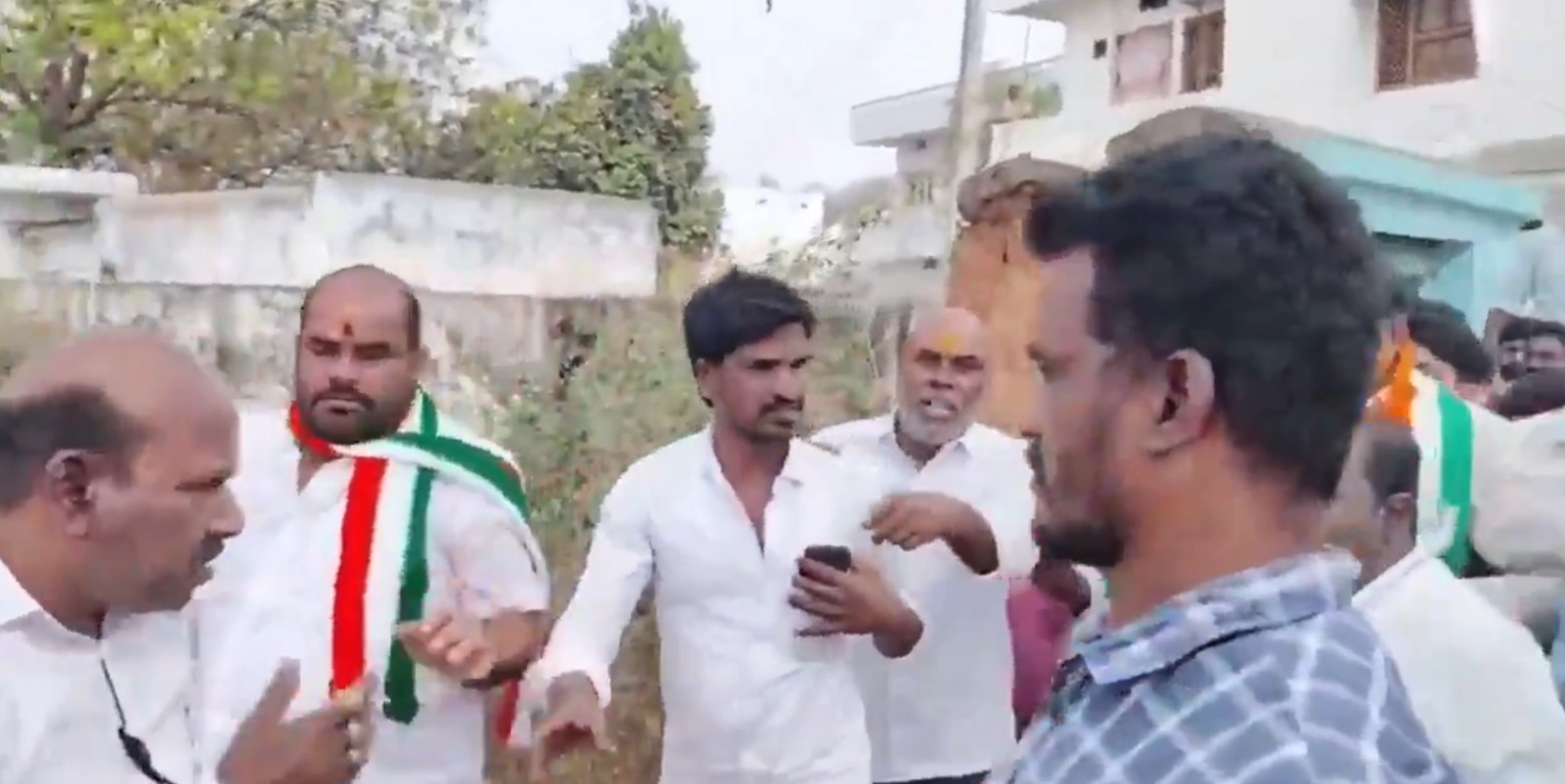 بلدیاتی انتخابات میں شکست کے خوف سے کانگریس قائدین کا تشدد، میدچل میں بی آر ایس لیڈر پر حملہ