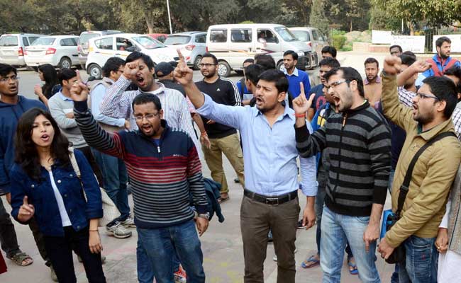 جواہر لال نہرو یونیورسٹی :غداری کیس میں طلبہ یونین کا صدر گرفتار