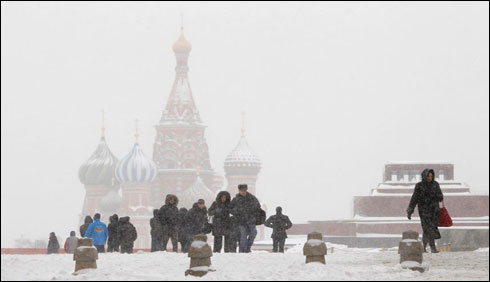  روس :موسم بہار کی برفباری نظام زندگی درہم برہم ،پروازیں منسوخ 
