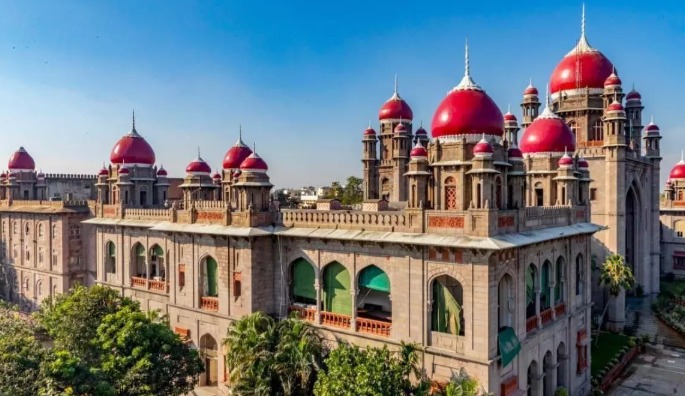 ملازمت پیشہ بیوی کا کھانا نہ پکانا ظلم نہیں: تلنگانہ ہائی کورٹ