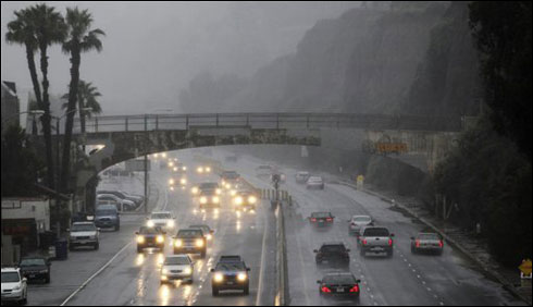  کیلیفورنیا میں شدید بارشوں سے نظام زندگی درہم برہم