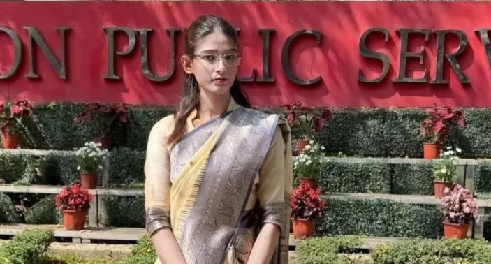 ٹرک ڈرائیور کی بیٹی فیروز فاطمہ نے یو پی ایس سی 2025 میں آل انڈیا رینک 708 حاصل کرلی