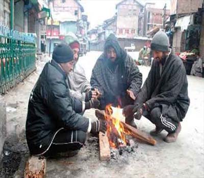 وادی کشمیر میں درجہ حرارت صفر سے نیچے پہنچا