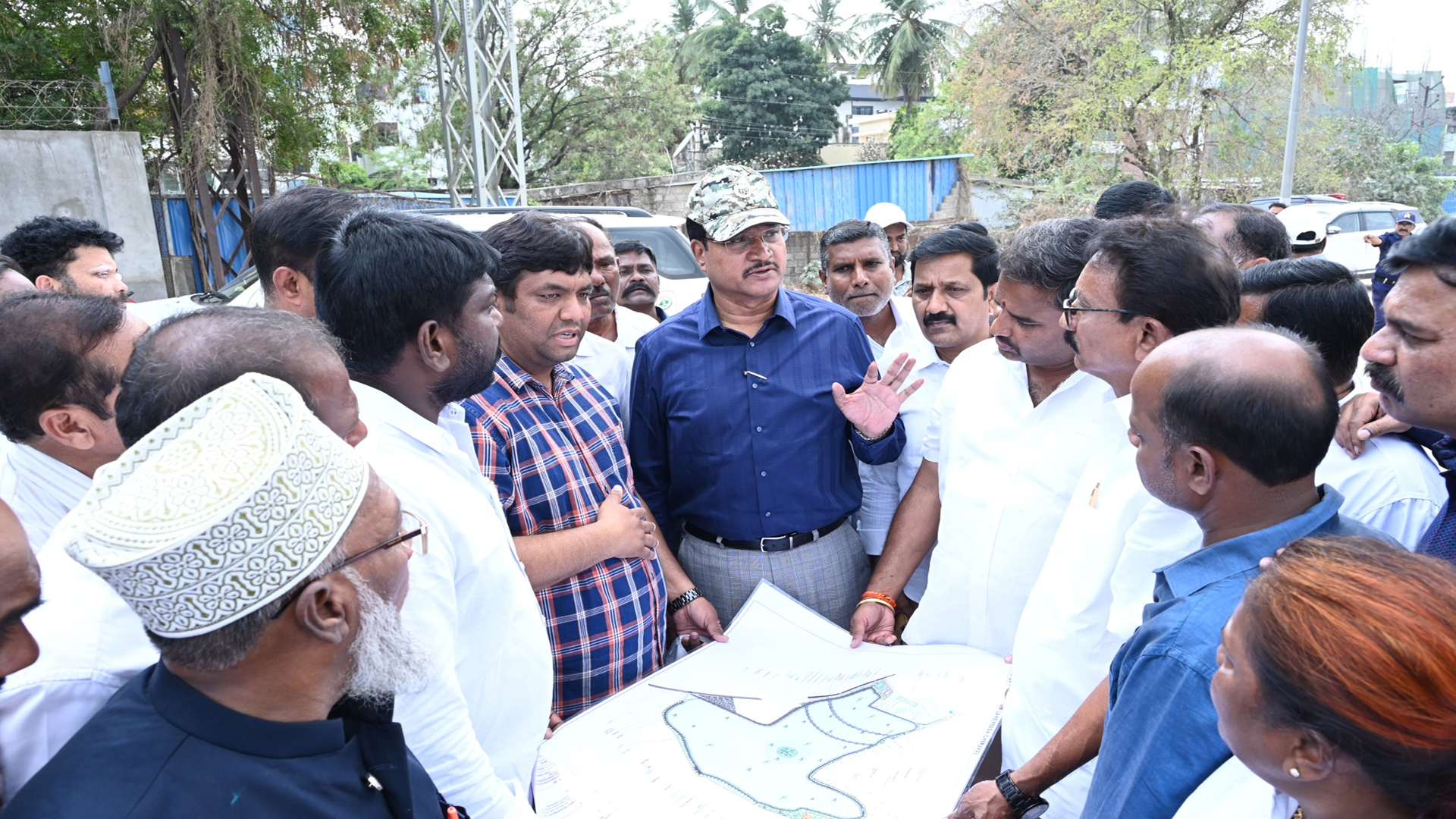 ہائیڈرا کمشنر اے وی رنگناتھ کا ناچرام جھیل کی بحالی کے کاموں کا معائنہ کیا