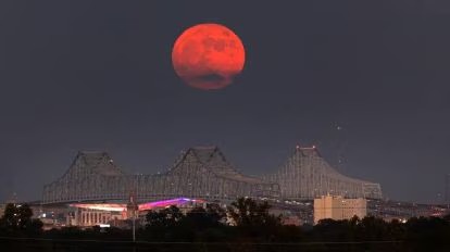 حیدر آباد کے آسمان پر 4 دسمبر کی شام سال 2025 کا آخری سوپرمون یا "کولڈ مون" نظر آئے گا