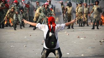 قاہرہ:عبوری حکومت کیخلاف مظاہروں میں شدت،2 جاں بحق، متعدد زخمی