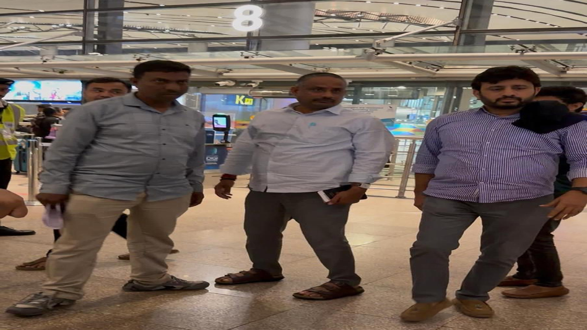 آئی اے ایس اور  وزیر خبر معاملہ: این ٹی وی کے ان پٹ ایڈیٹر اور دو رپورٹر گرفتار