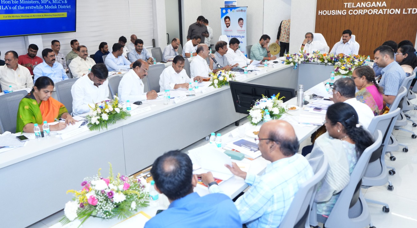 اندیرمّا ہاؤسنگ اسکیم: غربت ہی اصل معیار، مستحقین کو مکانات کی فراہمی تیز کرنے کی ہدایت