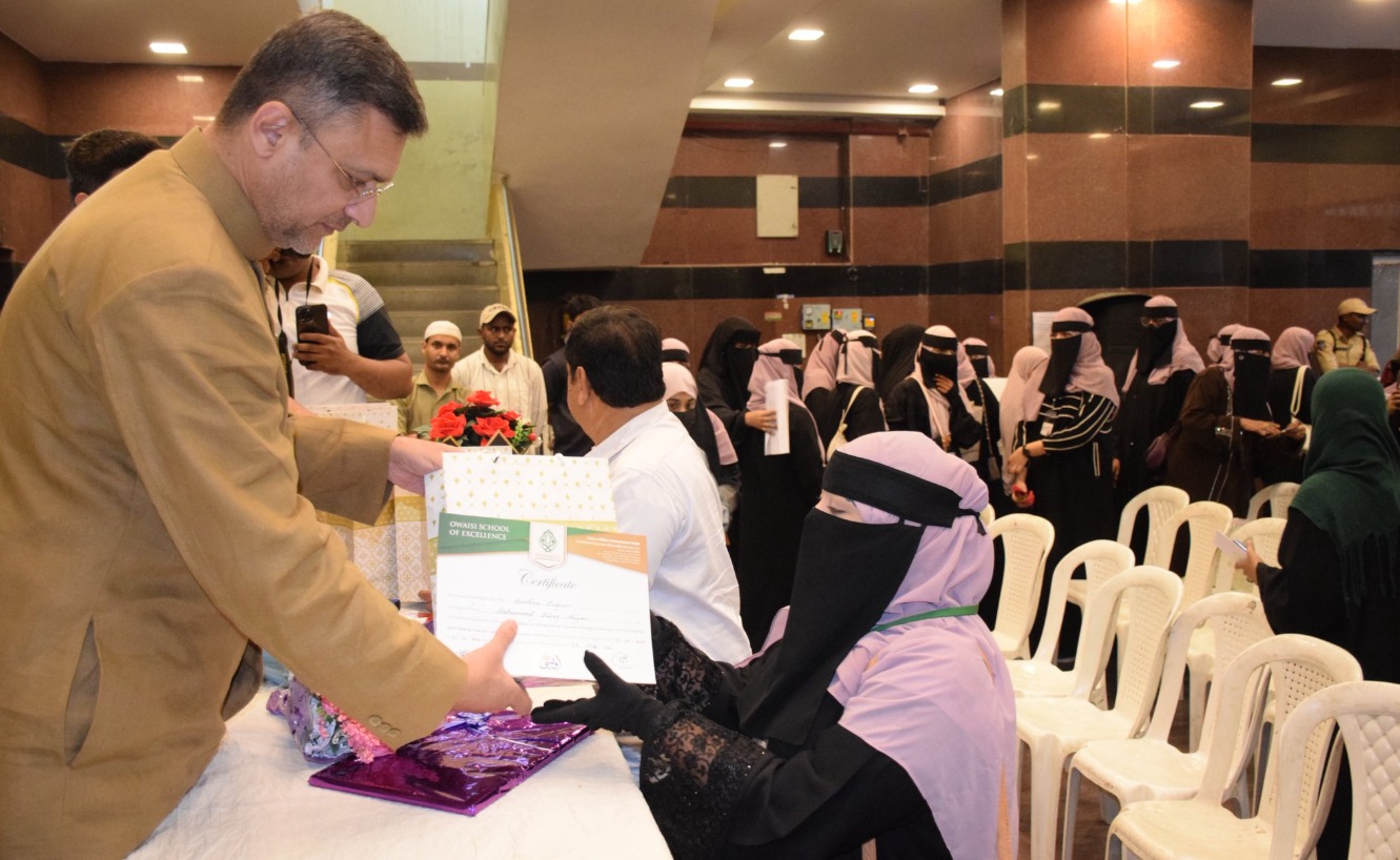 کنیز فاطمہ ایجوکیشنل کیمپس میں مفت پیشہ ورانہ کورسز کی اسناد کی تقسیم