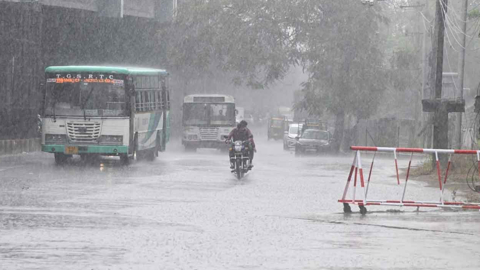 حیدرآباد سمیت تلنگانہ کے مختلف اضلاع میں گرج چمک کے ساتھ بارش متوقع