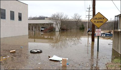 امریکا :میزوری اورالینوائے میں سیلاب سے 33 افرادہلاک   