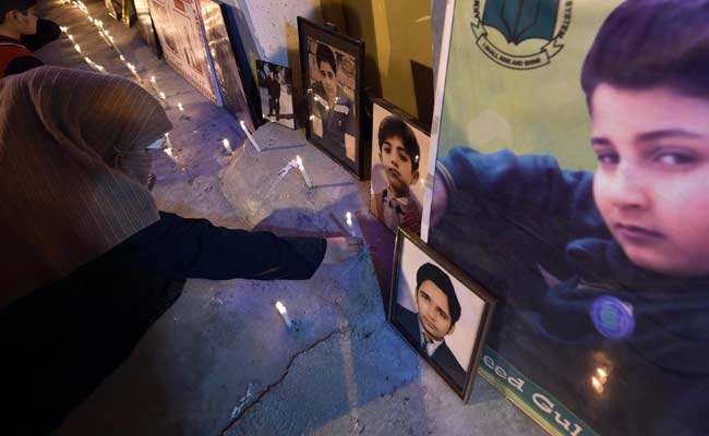پشاور اسکول حملے کیس میں ملوث چار دہشت گردوں کو پھانسی پر لٹکایا گیا