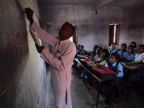 یوپی میں جنوری تک 15000 اساتذہ کی بھرتی