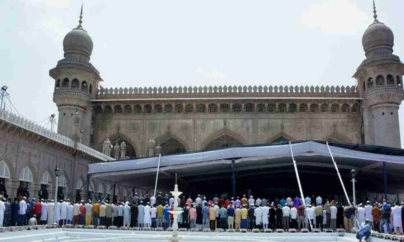 مجلس کے چارمینار رکن اسمبلی نے مکہ مسجد میں جاری ماہ رمضان کے کاموں کا لیا جائزہ 