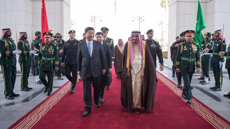 سعودی عرب پہنچے چینی صدر 