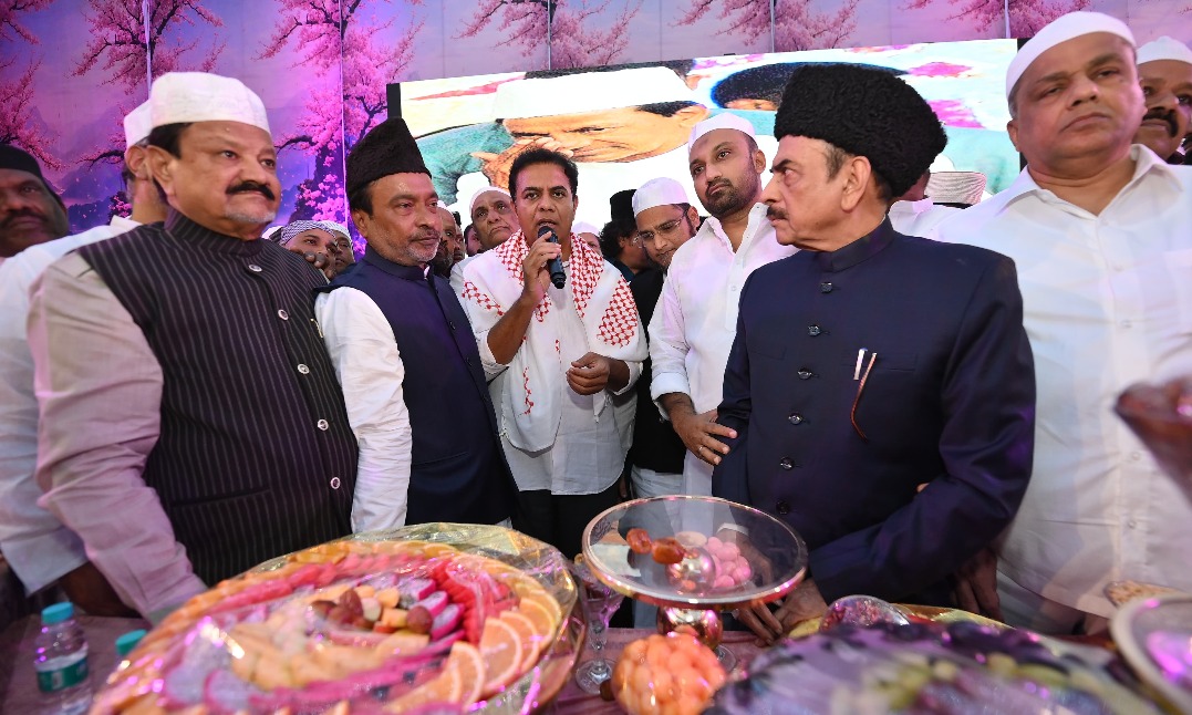 تلنگانہ بھون میں بی آر ایس کی دعوتِ افطار، کے ٹی آر کی شرکت