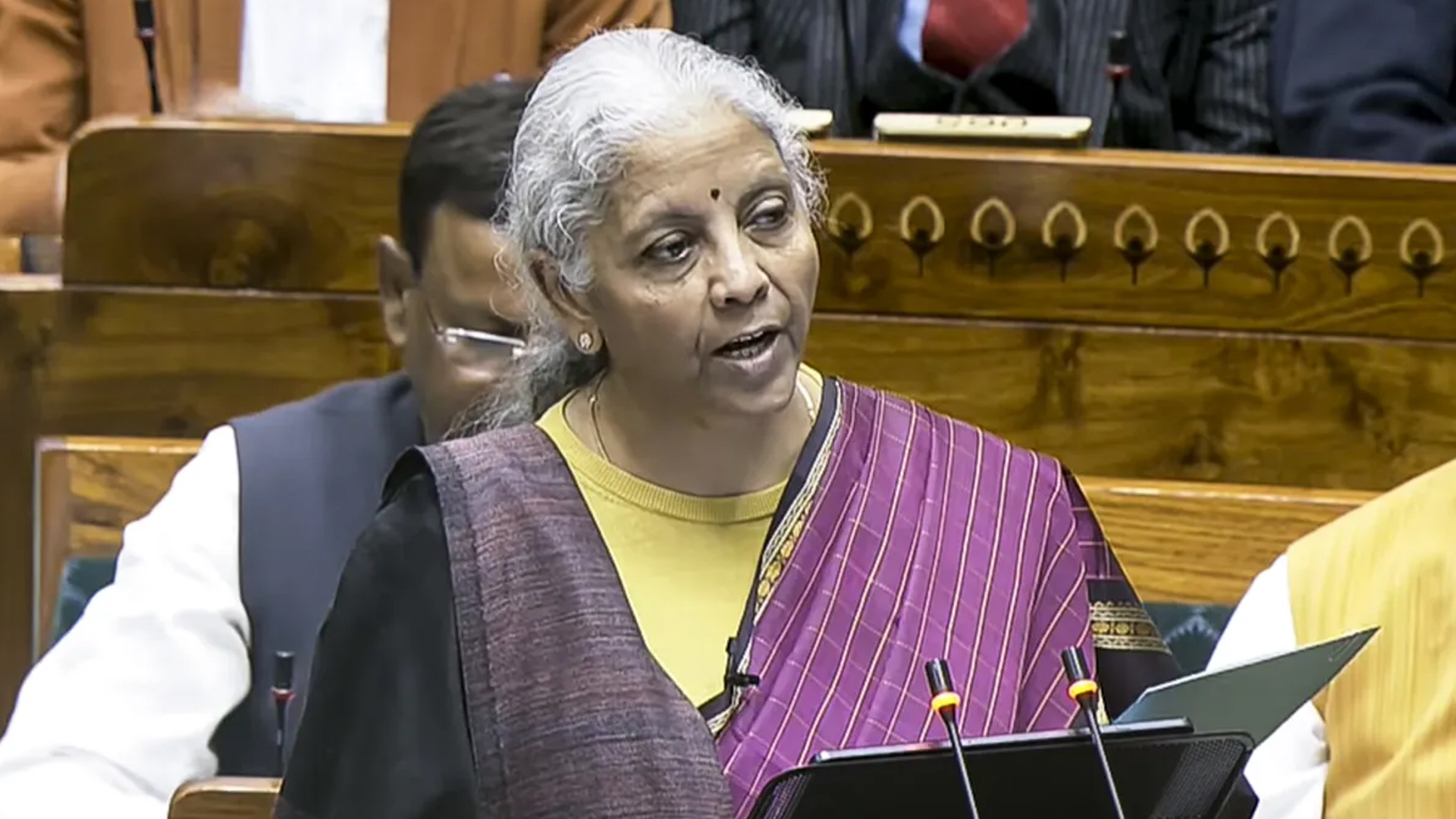 مرکزی بجٹ 2026: یکم اپریل سے نیا انکم ٹیکس ایکٹ نافذ - وزیرِ خزانہ نرملا سیتارامن