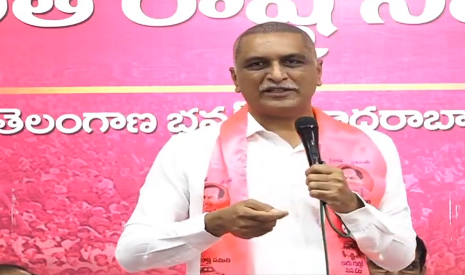 ہریش راؤ نے 