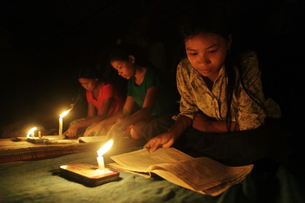  ہنگامہ کرنے کے باوجود بجلی کے بحران سے نجات نہیں 