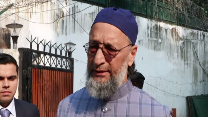 مدینہ سانحہ: اسدالدین اویسی کا اظہارِ افسوس، متاثرہ خاندانوں کی مدد کے لیے سفارت خانے سے رابطہ