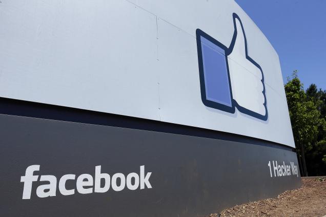 فیس بک کی ما ر کٹ میں 200 بلین ڈ ا لر قیمت ہو گئی 