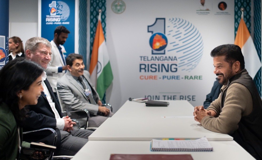 ڈاووس میں ورلڈ اکنامک فورم: چیف منسٹر ریونت ریڈی کی عالمی سرمایہ کاروں سے اہم ملاقاتیں