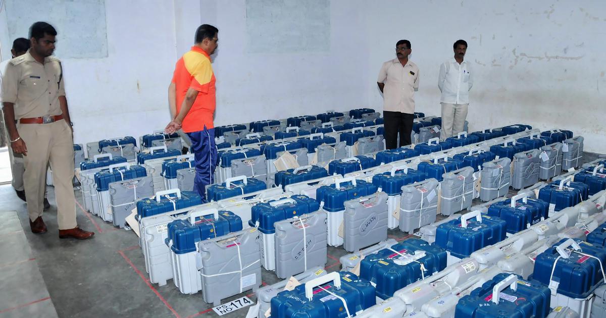 لوک سبھا انتخابات کی تیاریاں، الیکشن کمیشن نے EVM مشین کی پہلی سطح کی جانچ شروع کی