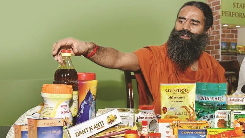سپریم کورٹ نے بابا رام دیو کی کمپنی پتانجلی آیوروید کی مصنوعات کے اشتہارات پر لگائی پابندی