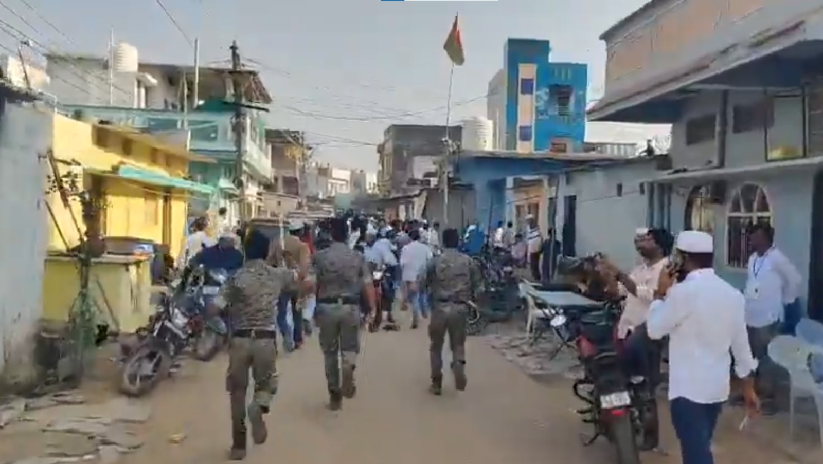 بودھن میونسپل انتخابات: پولیس کی لاٹھی چارج، فرضی ووٹنگ کی کوشش میں دو افراد گرفتار