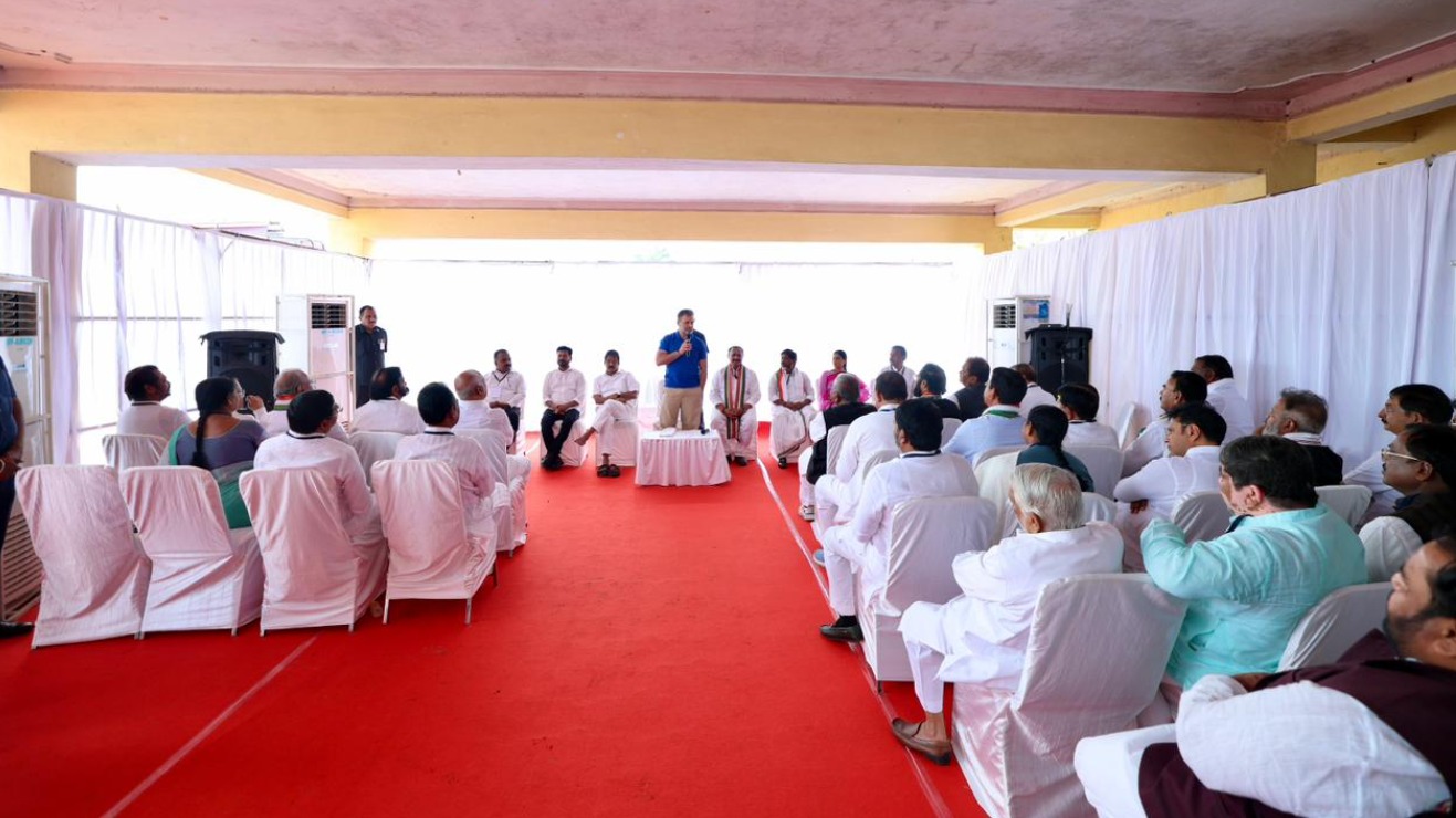 اننتا گیری پہاڑیوں میں کانگریس کا اجلاس، راہول گاندھی کی شرکت