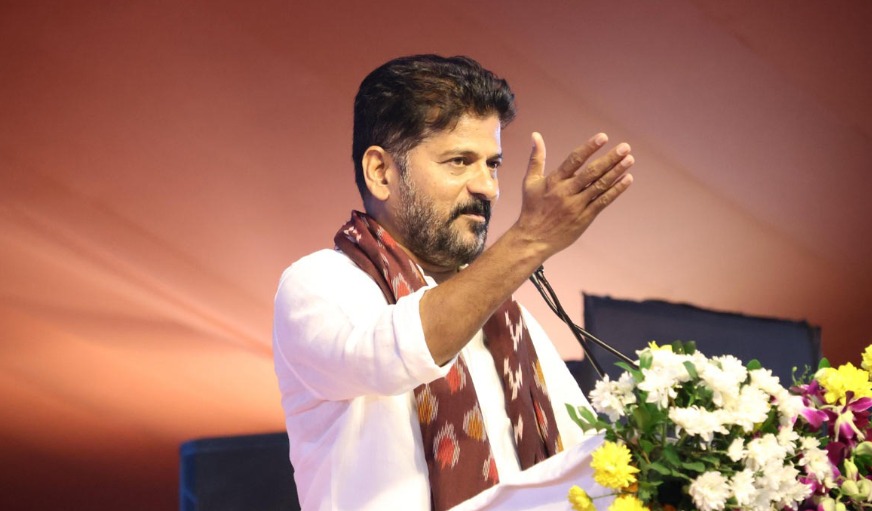 ترقی لانے والوں کو ہی سرپنچ بنائیں: ریونت ریڈی