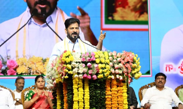 ریونت ریڈی کی بی آر ایس پر سخت تنقید، کالیشورم پراجیکٹ کو ناکام قرار دے دیا