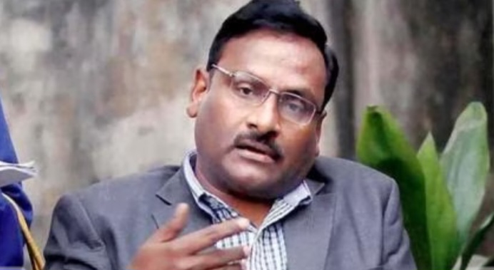 ممبئی ہائی کورٹ نے دہلی یونیورسٹی کے سابق پروفیسر جی این سائی بابا کو بری کر دیا