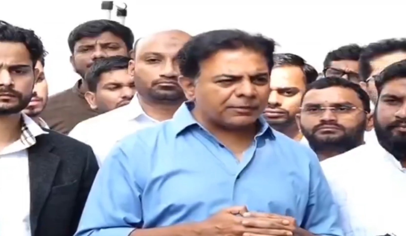 اردو یونیورسٹی کی 50 ایکڑ اراضی معاملہ، کے ٹی آر کی راہول گاندھی پر شدید تنقید