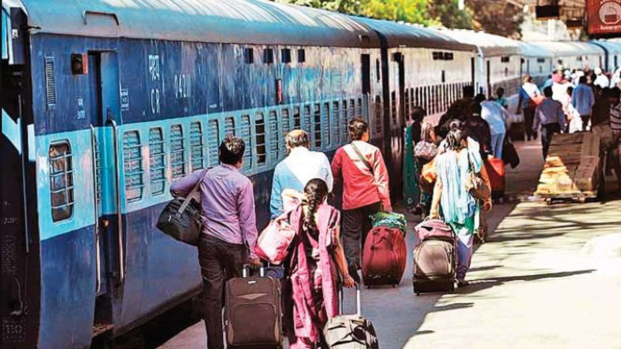 ہندوستانی ریلوے کروڑوں مسافروں کو تحفے کے طور پر چھٹھ پوجا اسپیشل ٹرینیں چلا رہی ہیں 