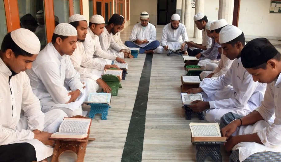 لال قلعہ دھماکہ تحقیقات: یوپی اے ٹی ایس نے مدارس کا مکمل ریکارڈ طلب کیا، انسانی حقوق تنظیموں کا اعتراض