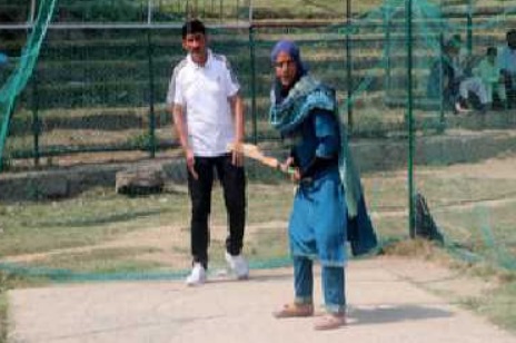 کشمیر: ربیعہ سعید وومنز انڈین پریمیئر لیگ میں گجرات جائنٹس کے لئے کھیلیں گی