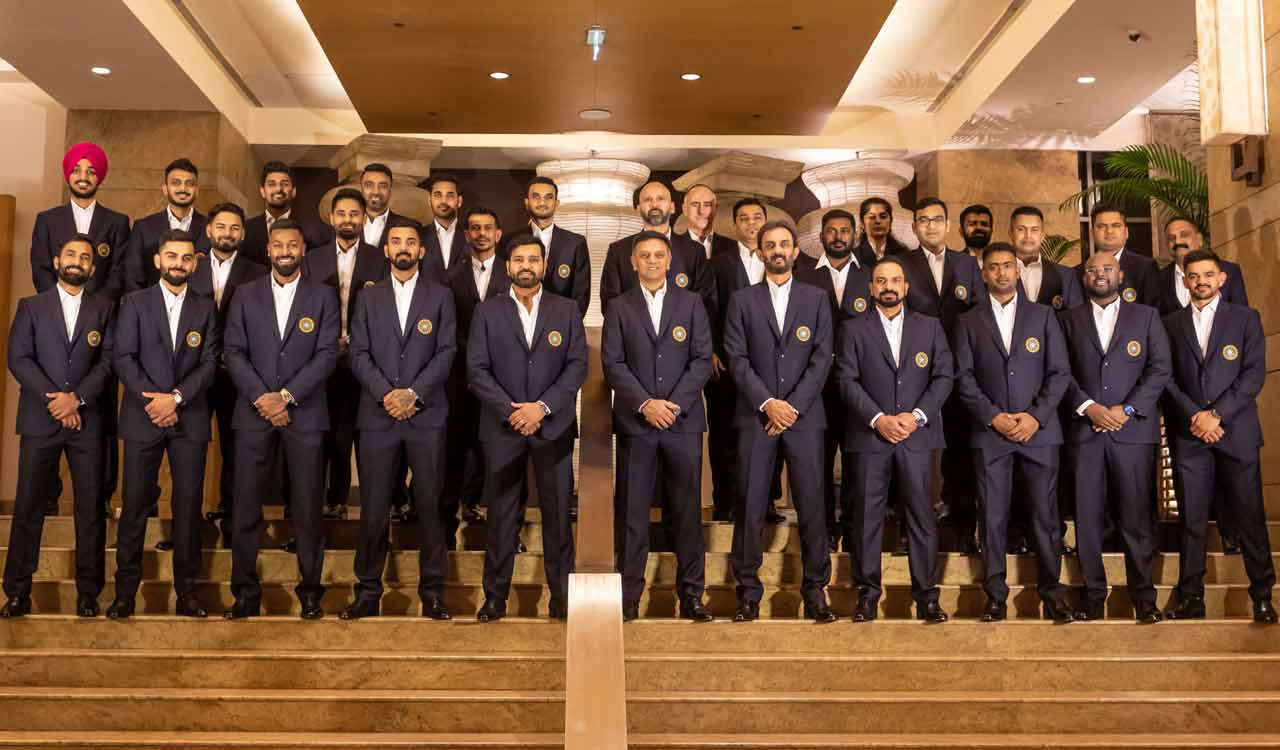 آئی سی سی T20 ورلڈ کپ: روہت شرما کی قیادت میں ہندوستانی ٹیم آسٹریلیا کے لیے روانہ