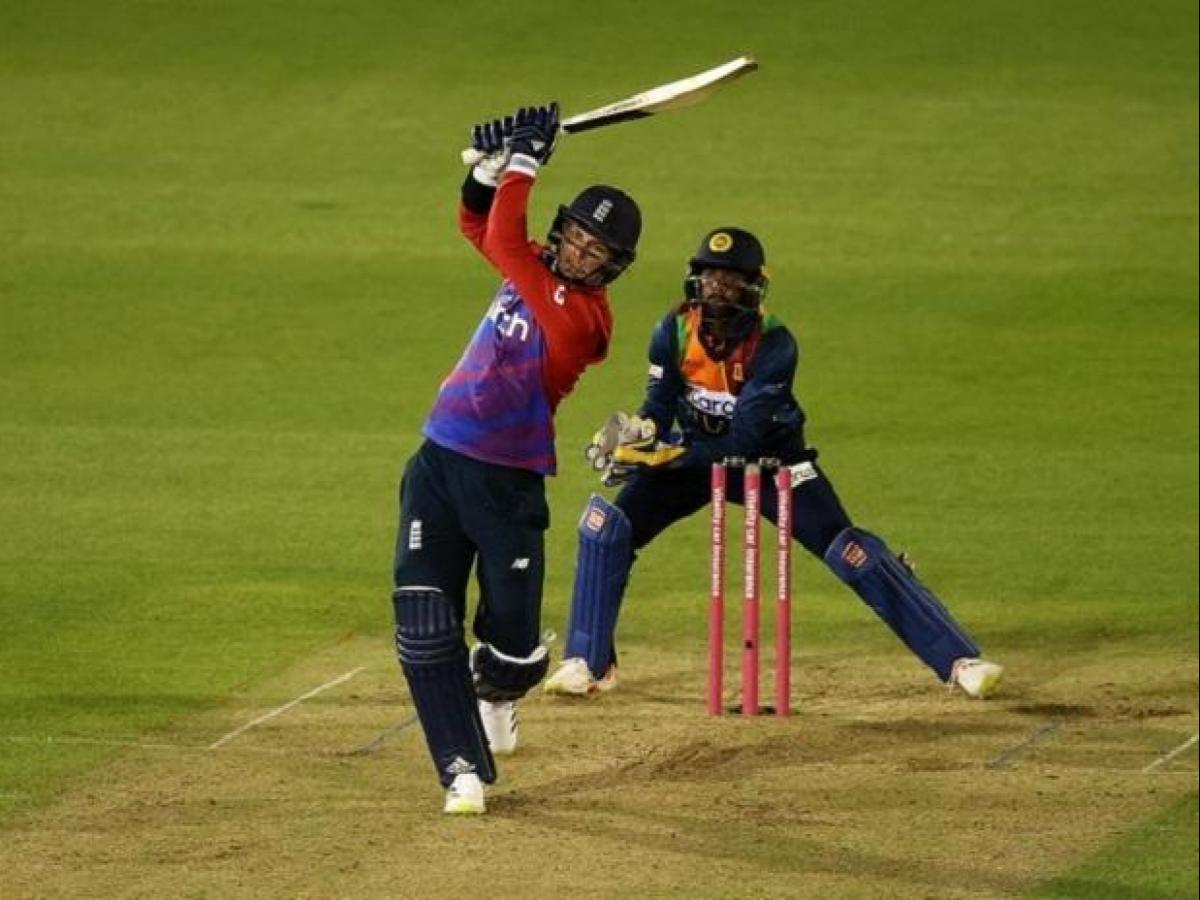 انگلینڈ کو پانچ وکٹ کی جیت سے سری لنکا پر سبقت حاصل