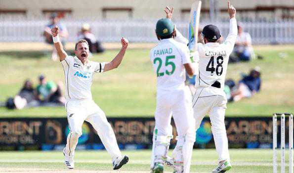 نیوزی لینڈ پاکستان پر دلچسپ جیت کے ساتھ آئی سی سی ٹسٹ رینکنگ میں نمبر ایک پر پہنچا